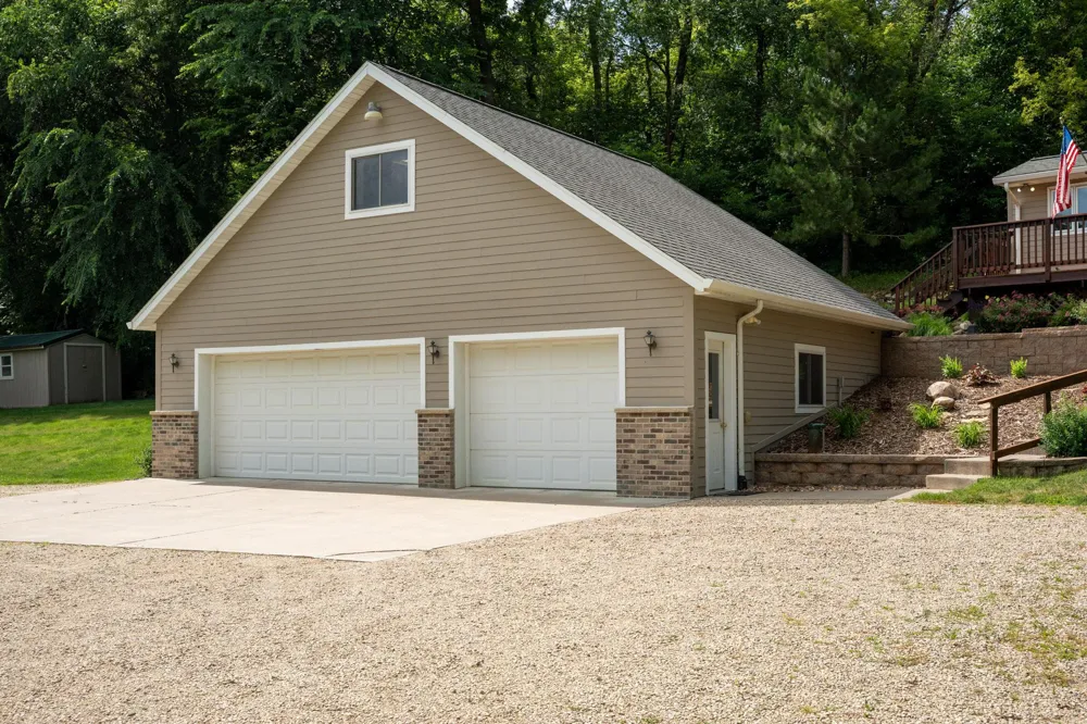 15771 Sherwood Trail Zumbrota, MN 55992