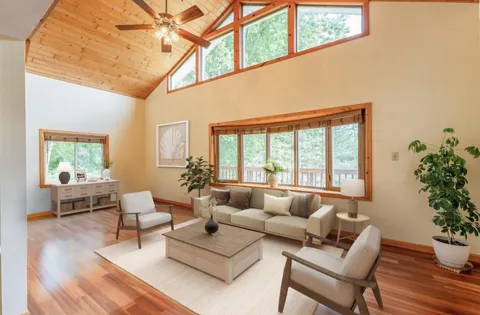 15771 Sherwood Trail