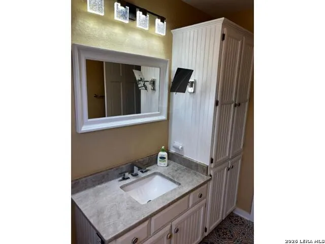 625 SECOND ST Comfort, TX 78013