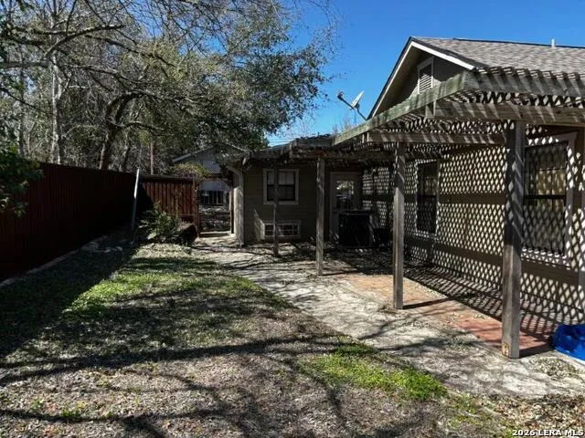 625 SECOND ST Comfort, TX 78013
