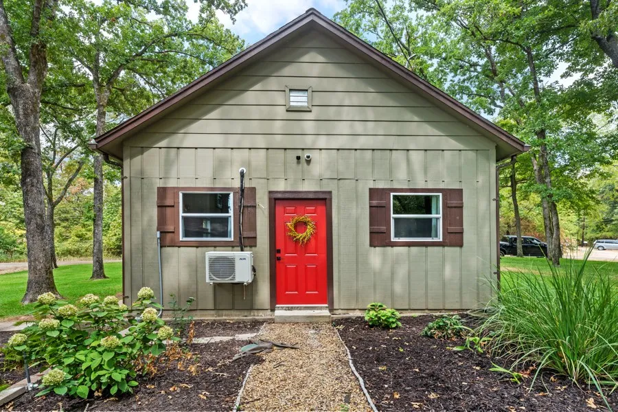 103 Deer Island Road Mabank, TX 75156