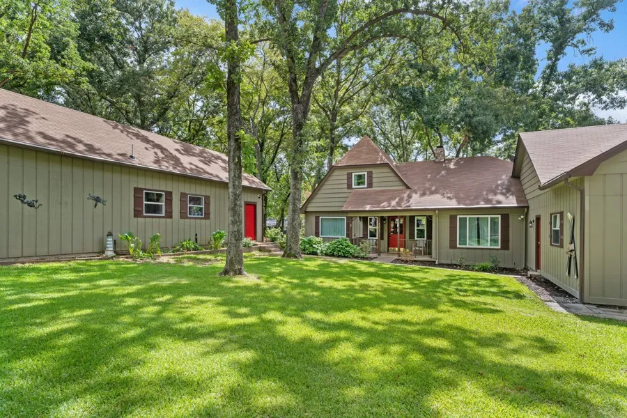 103 Deer Island Road Mabank, TX 75156