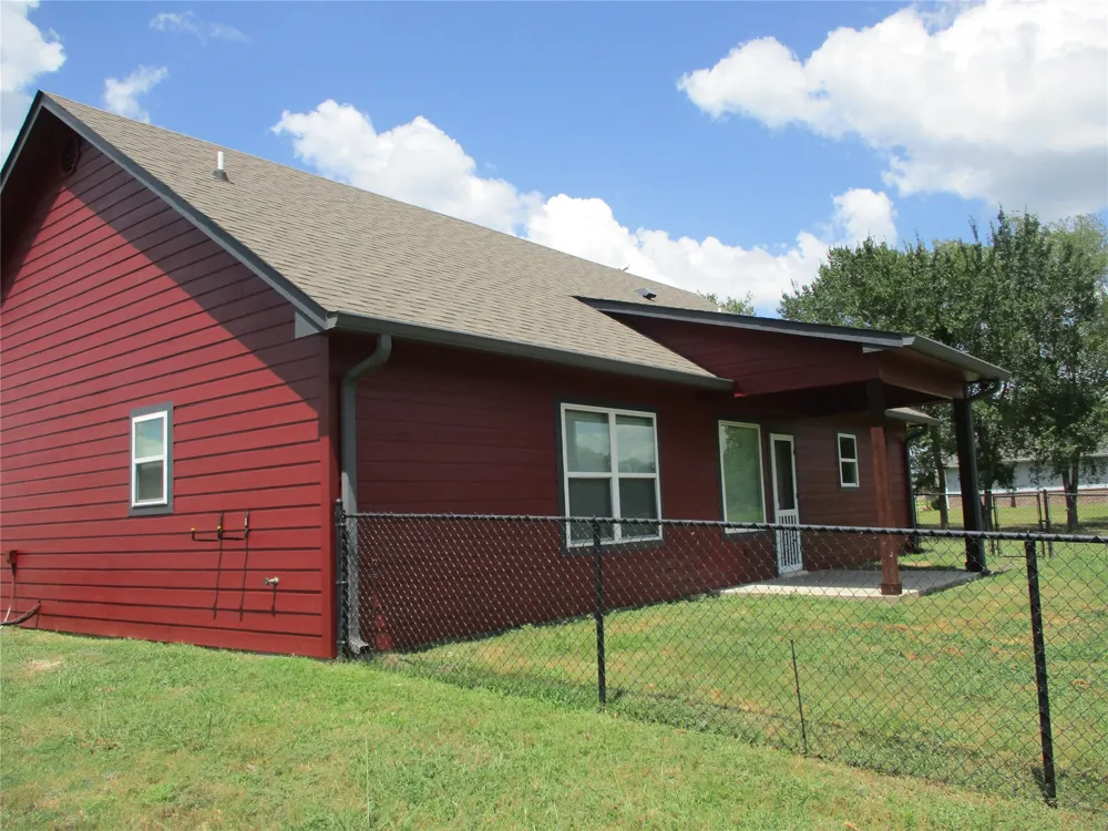 148 Mill Street Emory, TX 75440
