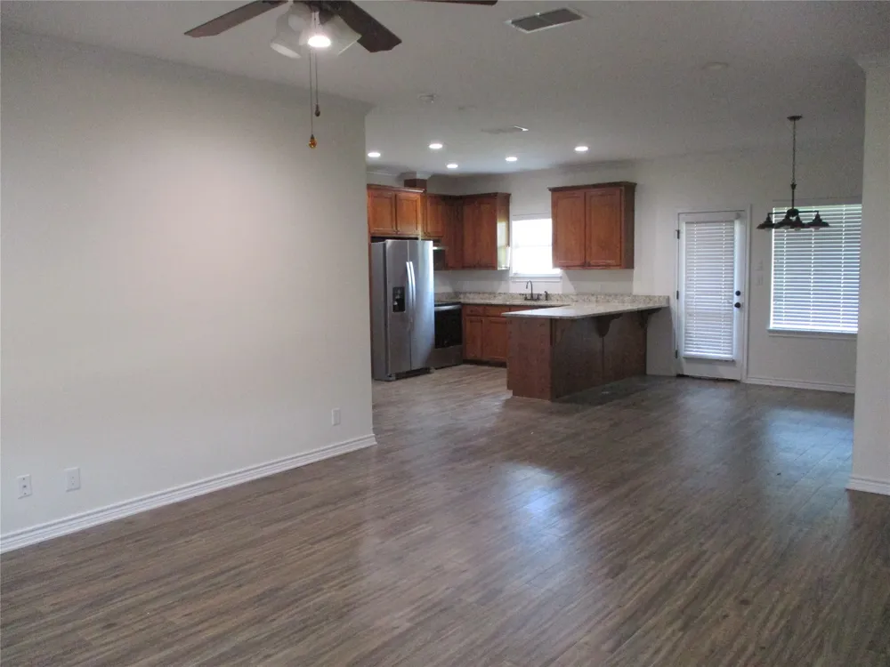 148 Mill Street Emory, TX 75440
