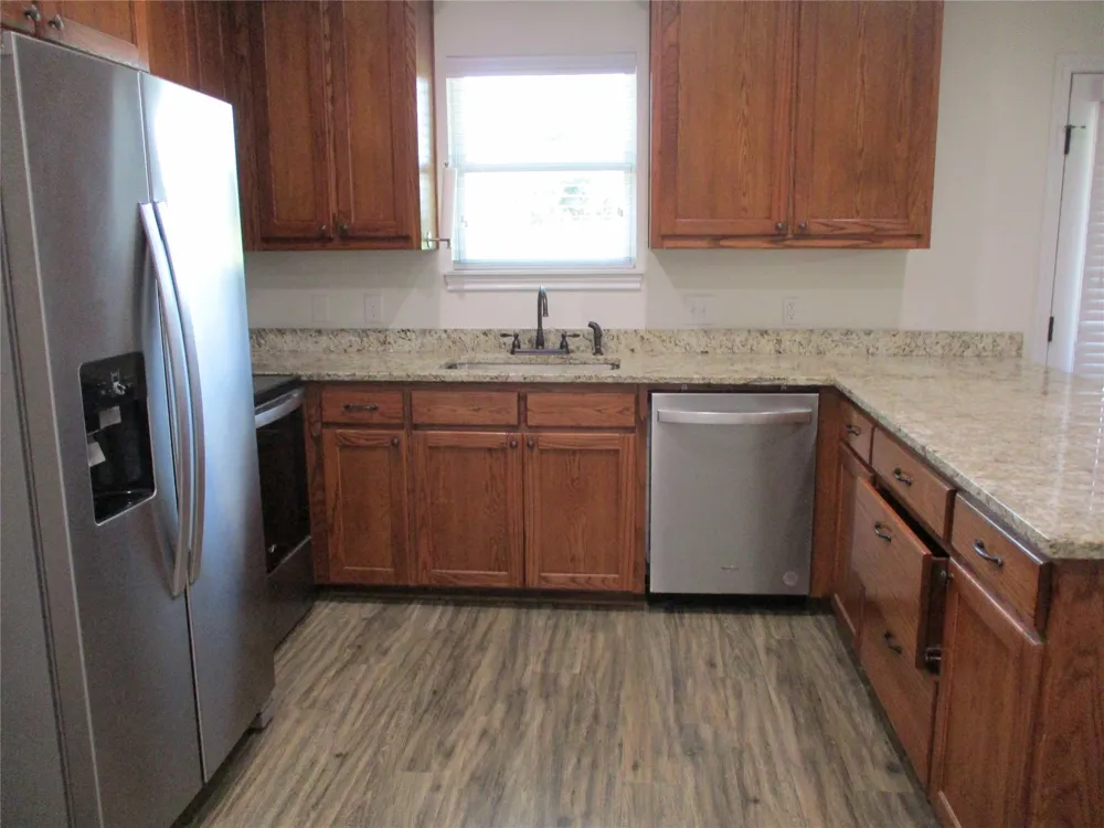 148 Mill Street Emory, TX 75440