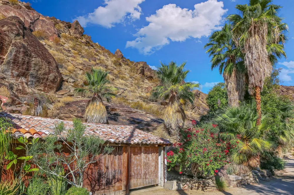 1716 Ridge Road Palm Springs, CA 92264