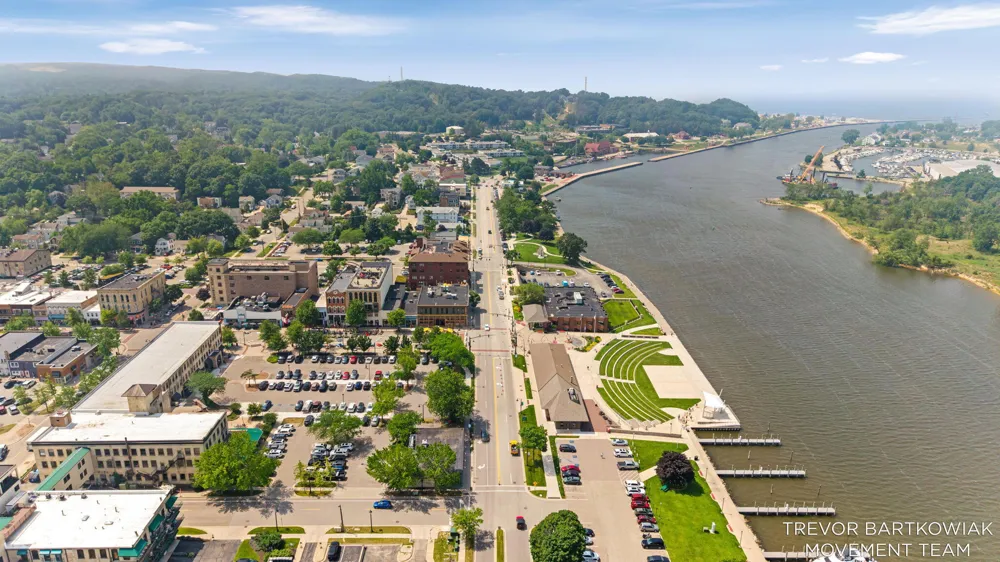 110 Harbor Drive #310 Grand Haven, MI 49417