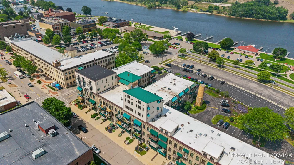 110 Harbor Drive #310 Grand Haven, MI 49417