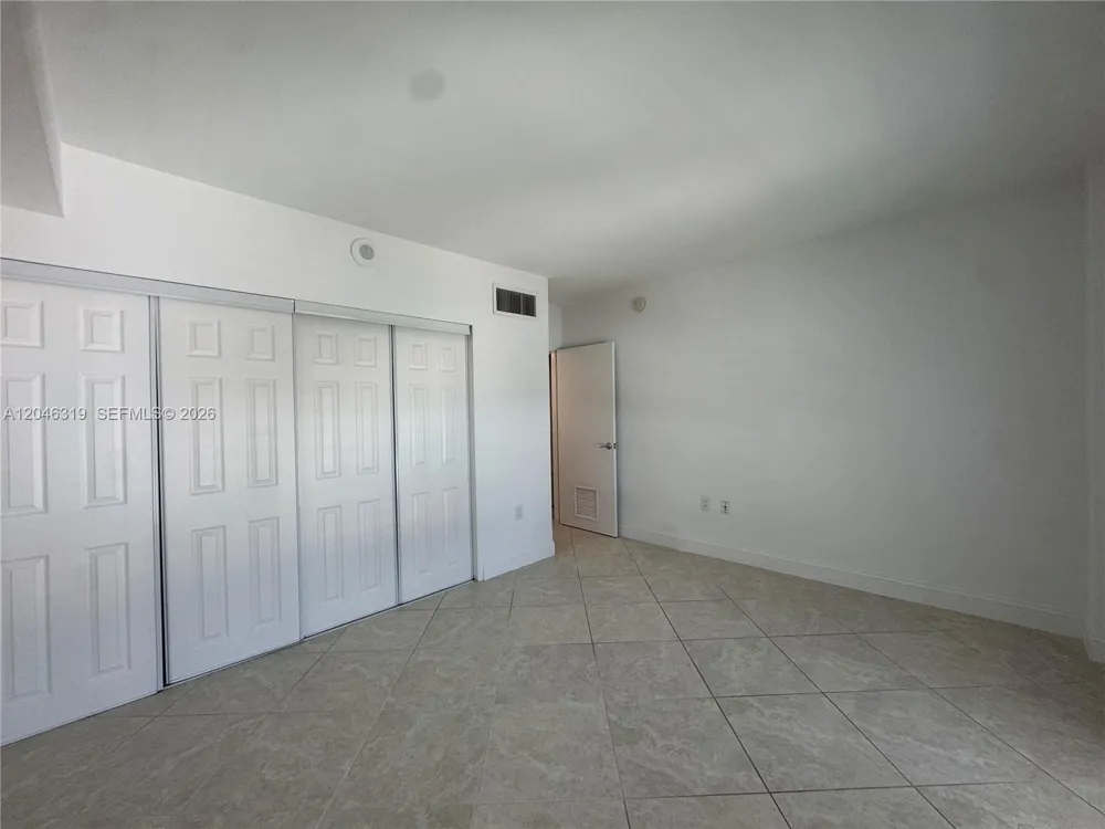 10275 Collins Ave #318 Bal Harbour, FL 33154
