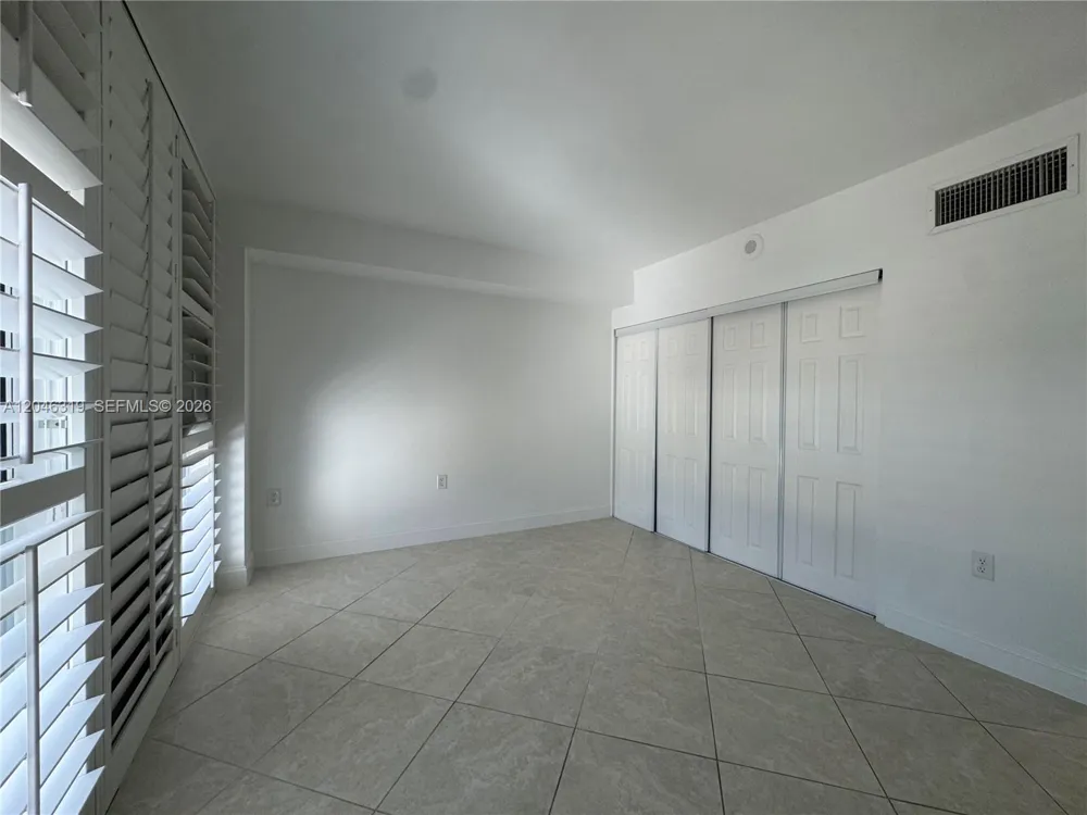 10275 Collins Ave #318 Bal Harbour, FL 33154
