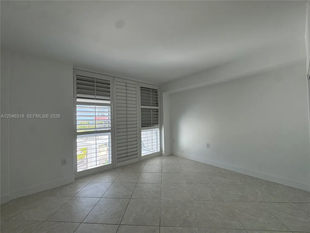 10275 Collins Ave #318 Bal Harbour, FL 33154