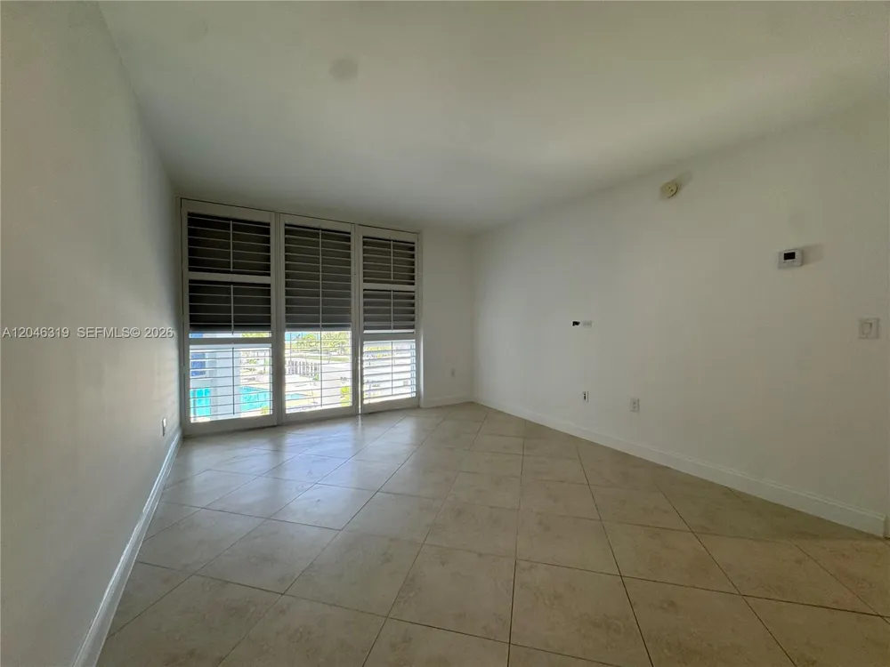 10275 Collins Ave #318 Bal Harbour, FL 33154