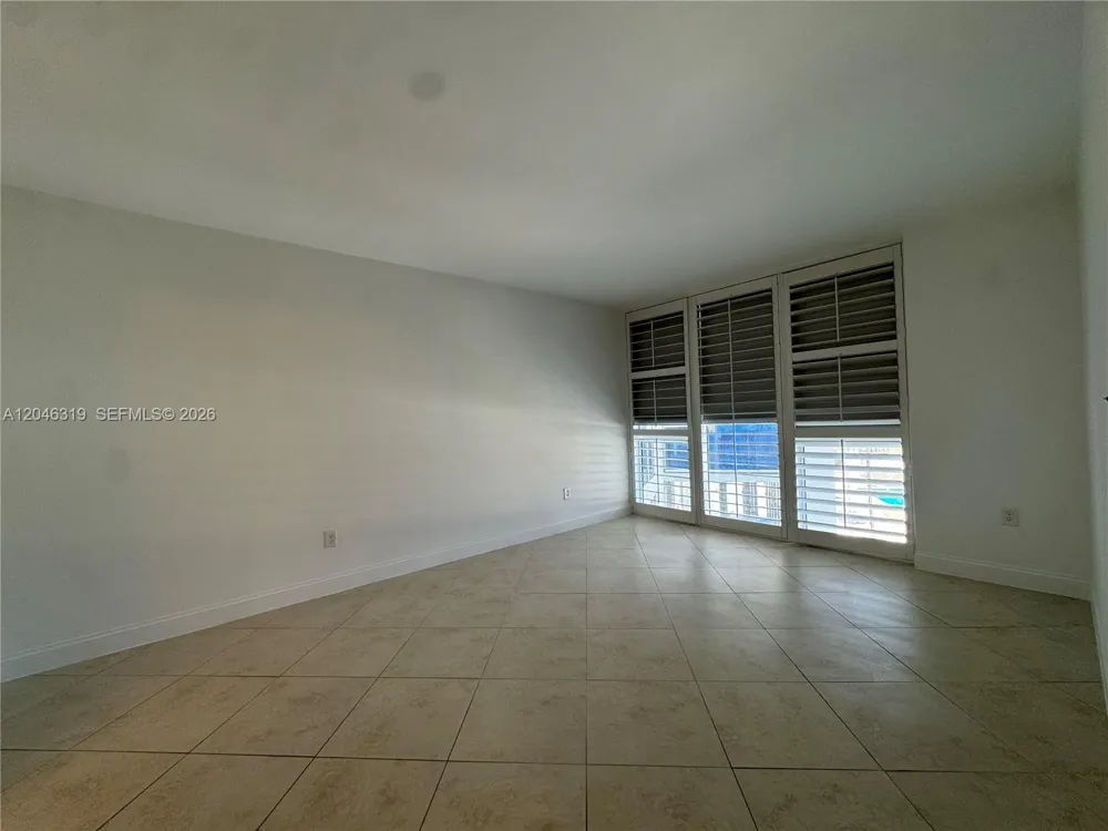 10275 Collins Ave #318 Bal Harbour, FL 33154