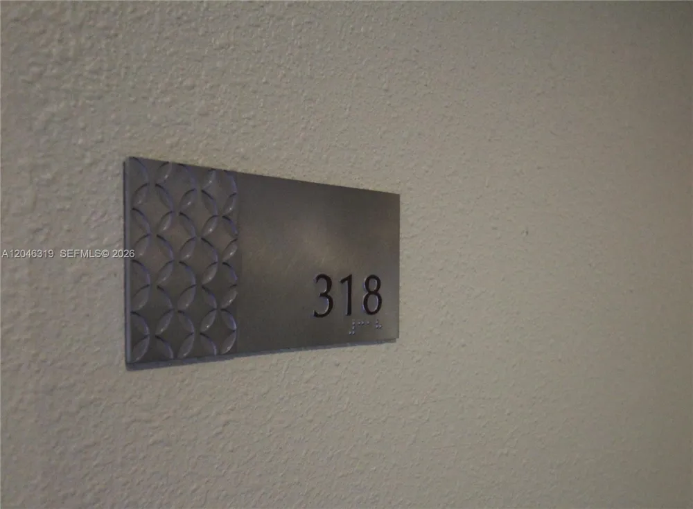 10275 Collins Ave #318 Bal Harbour, FL 33154