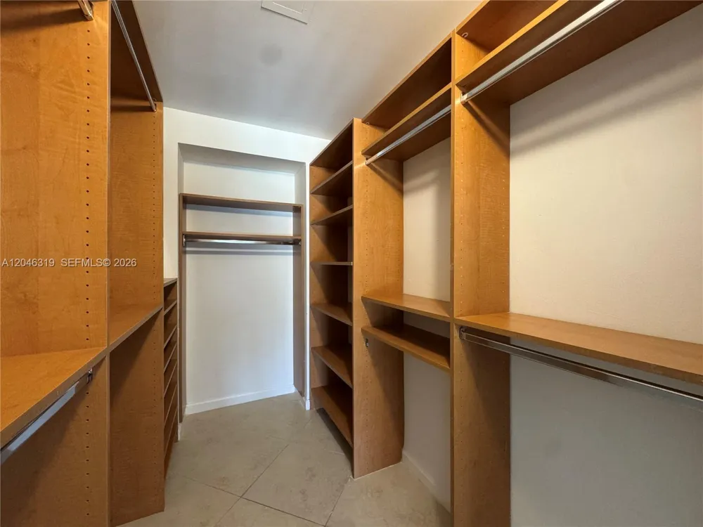 10275 Collins Ave #318 Bal Harbour, FL 33154