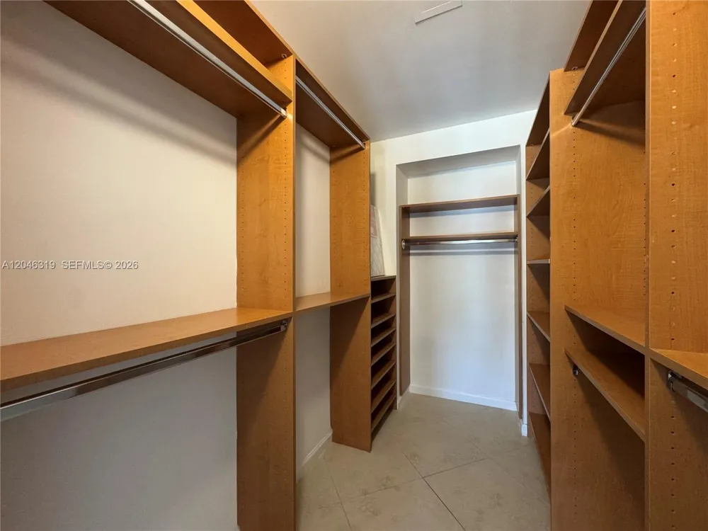 10275 Collins Ave #318 Bal Harbour, FL 33154