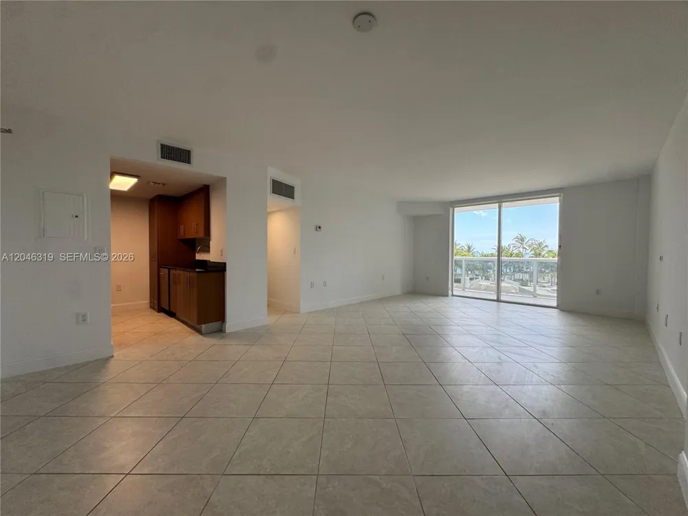 10275 Collins Ave #318 Bal Harbour, FL 33154