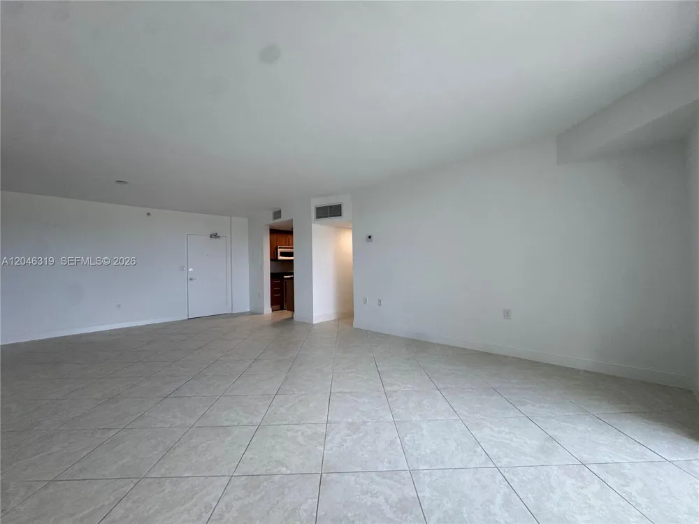 10275 Collins Ave #318 Bal Harbour, FL 33154