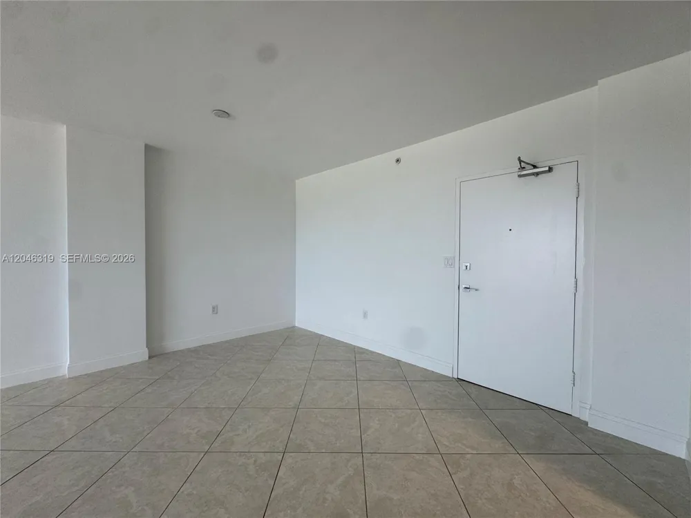 10275 Collins Ave #318 Bal Harbour, FL 33154