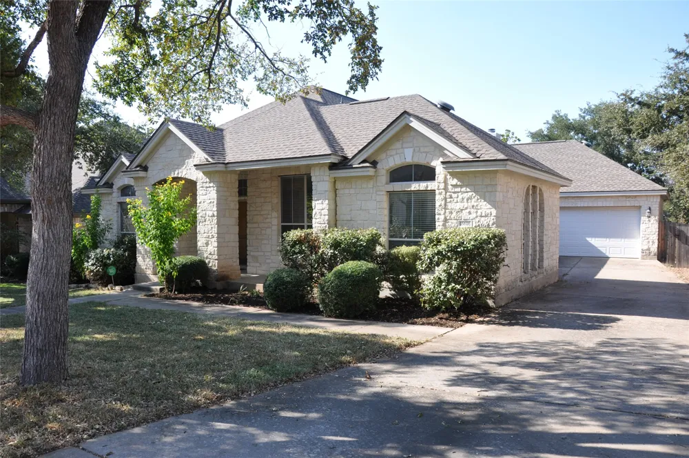 16616 Dalmahoy Drive Austin, TX 78717