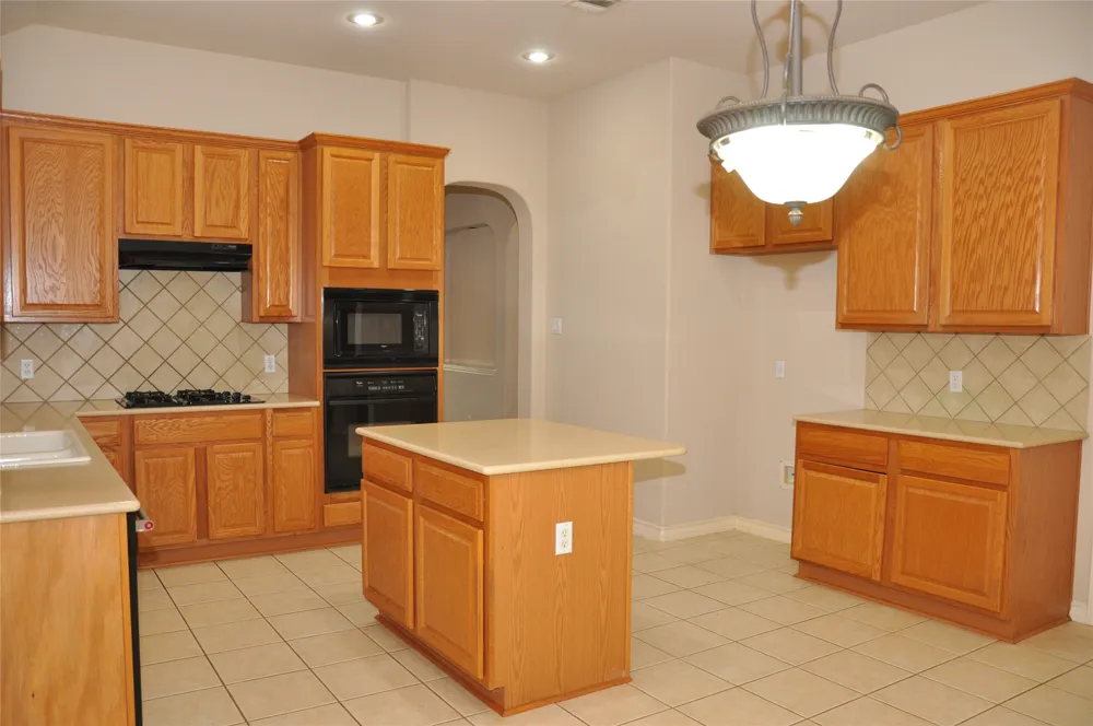 16616 Dalmahoy Drive Austin, TX 78717
