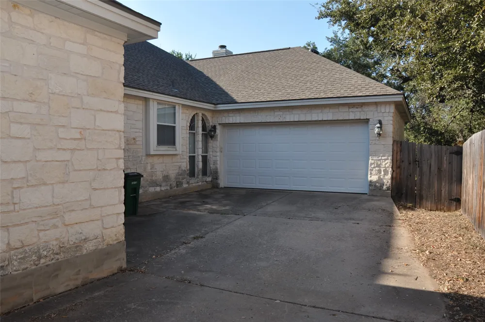 16616 Dalmahoy Drive Austin, TX 78717
