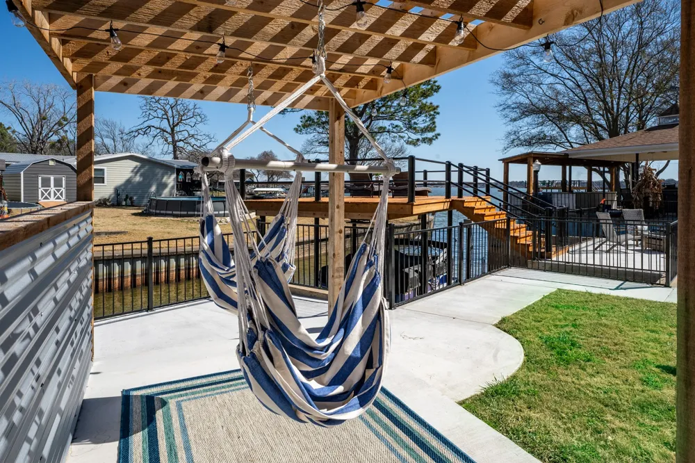 156 Palisade Drive Mabank, TX 75156