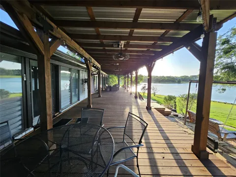 465 Peninsula Drive