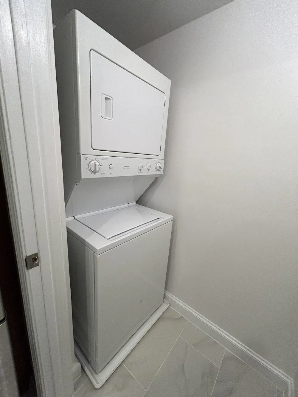 2451 MIDTOWN AVENUE #705 Alexandria, VA 22303