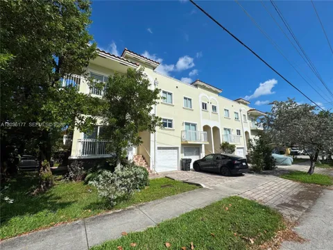 820 17th Ave