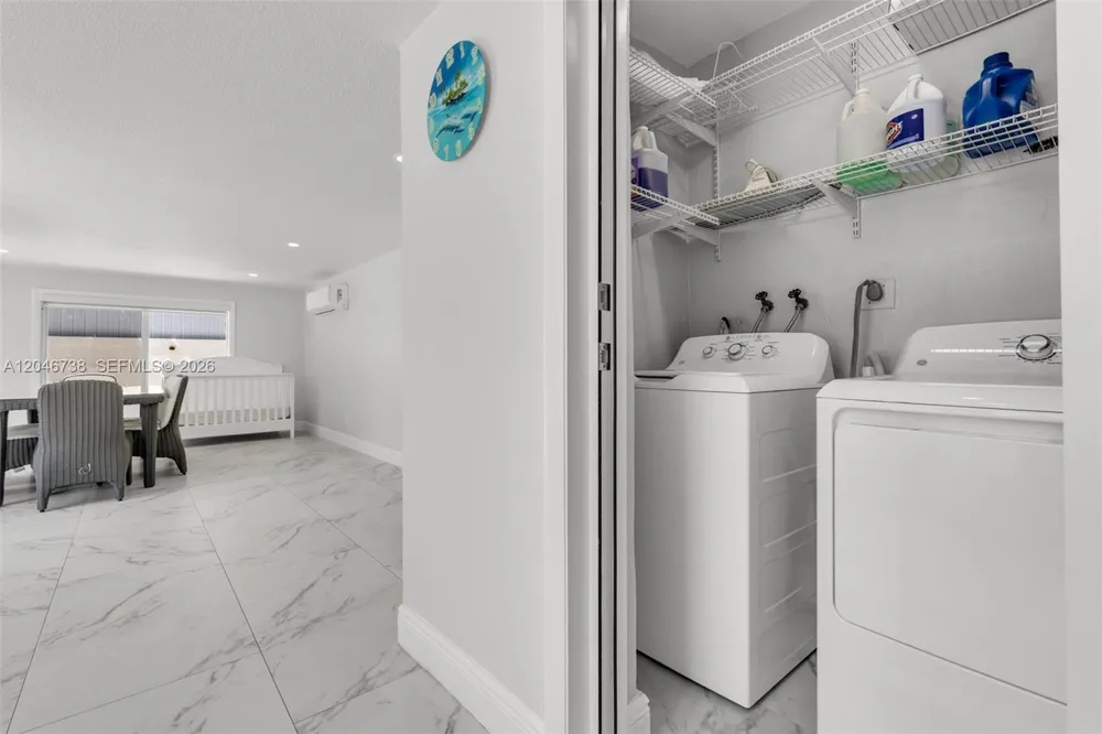 16 Fishermans Trl Key Largo, FL 33037