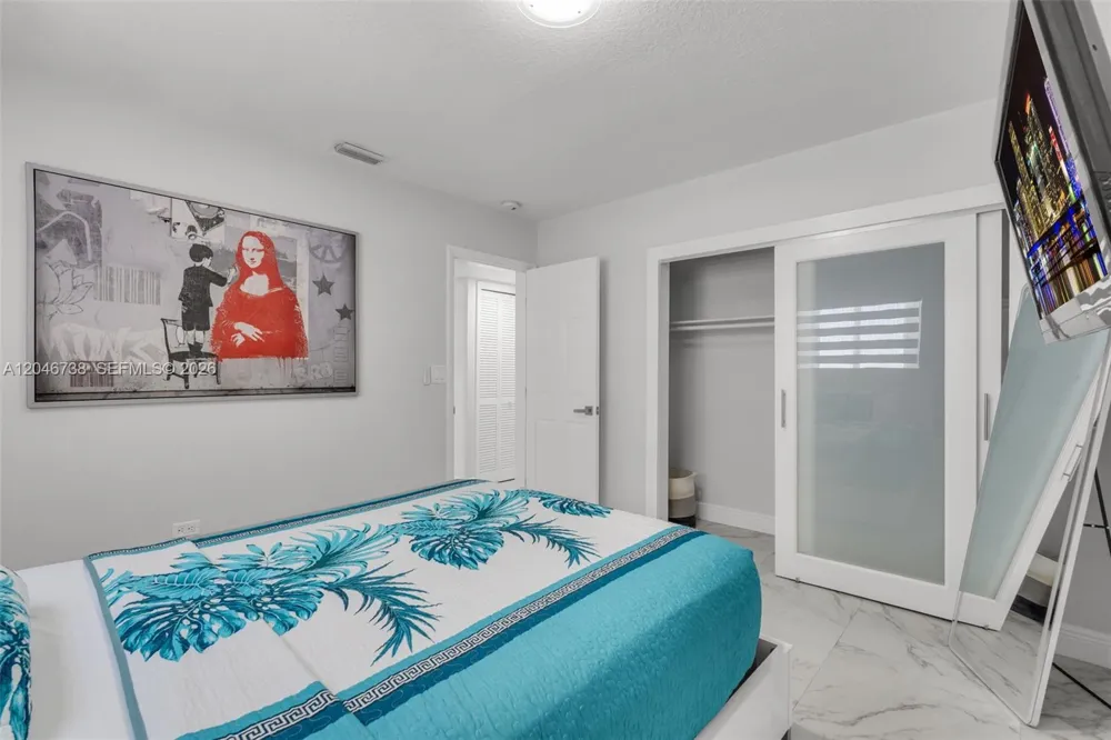 16 Fishermans Trl Key Largo, FL 33037