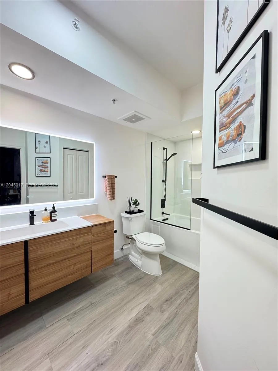 9172 Collins Ave #218 Surfside, FL 33154