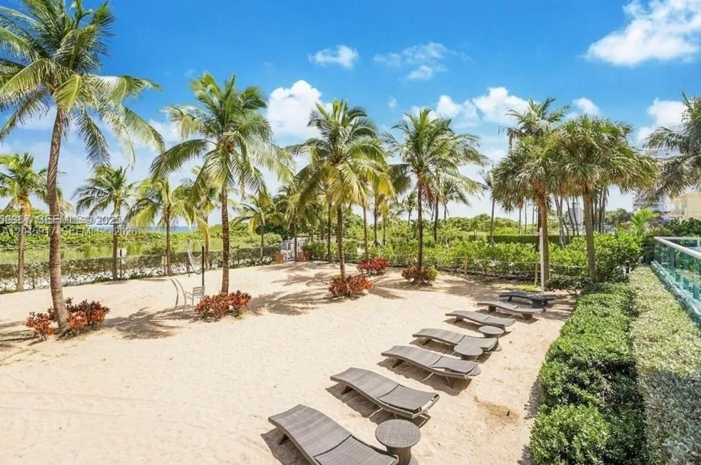 9172 Collins Ave #218 Surfside, FL 33154