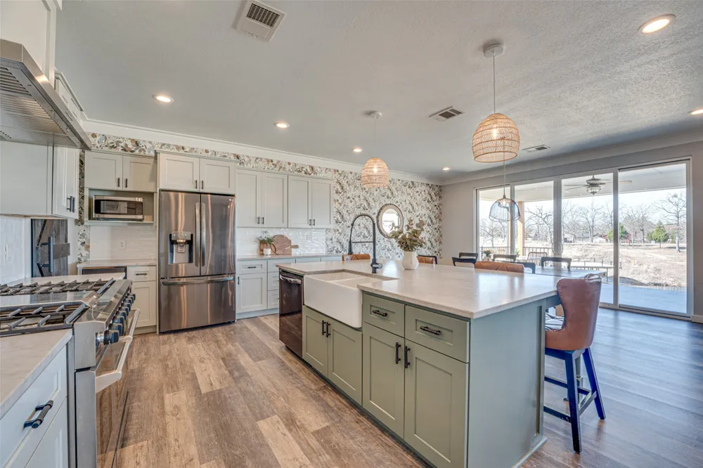 5523 Lakeshore Court Log Cabin, TX 75148