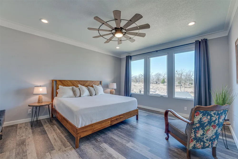 5523 Lakeshore Court Log Cabin, TX 75148