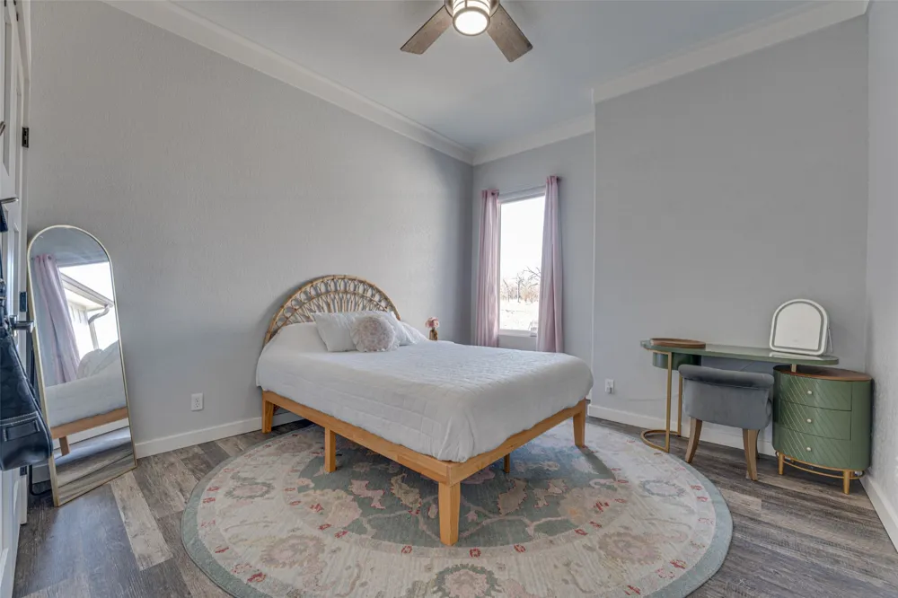5523 Lakeshore Court Log Cabin, TX 75148
