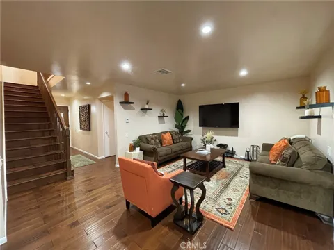 3500 W Manchester Boulevard #195