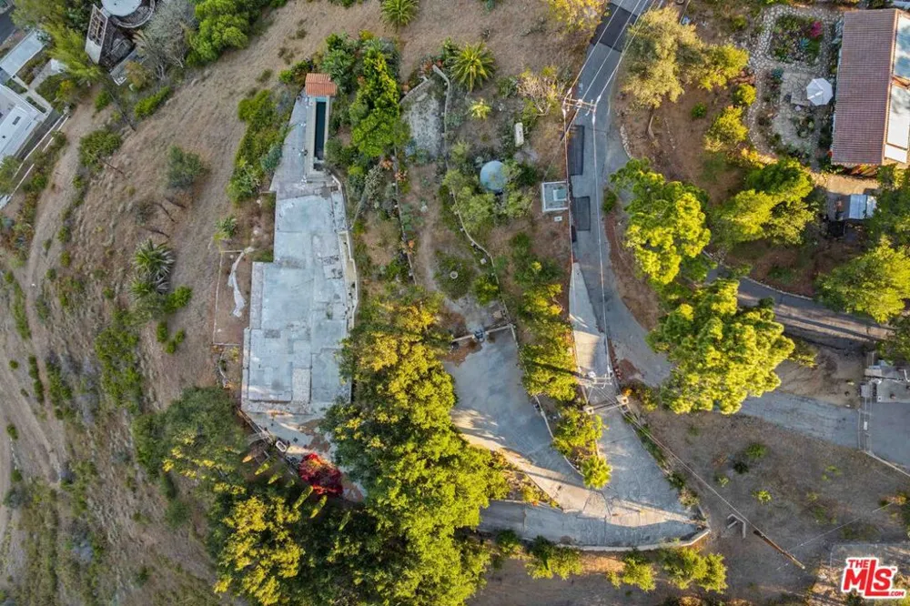 21740 Azurelee Drive Malibu, CA 90265