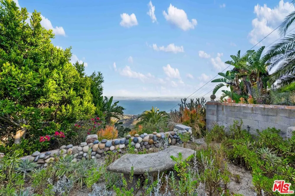 21740 Azurelee Drive Malibu, CA 90265