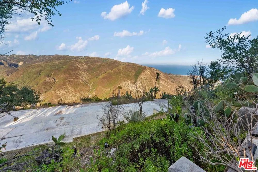 21740 Azurelee Drive Malibu, CA 90265