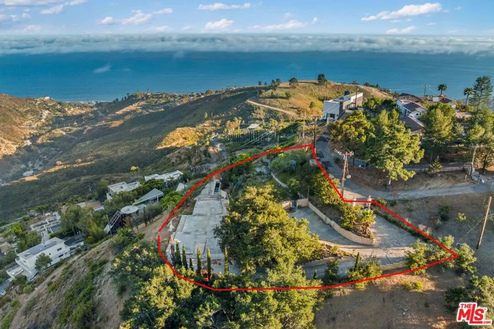 21740 Azurelee Drive Malibu, CA 90265
