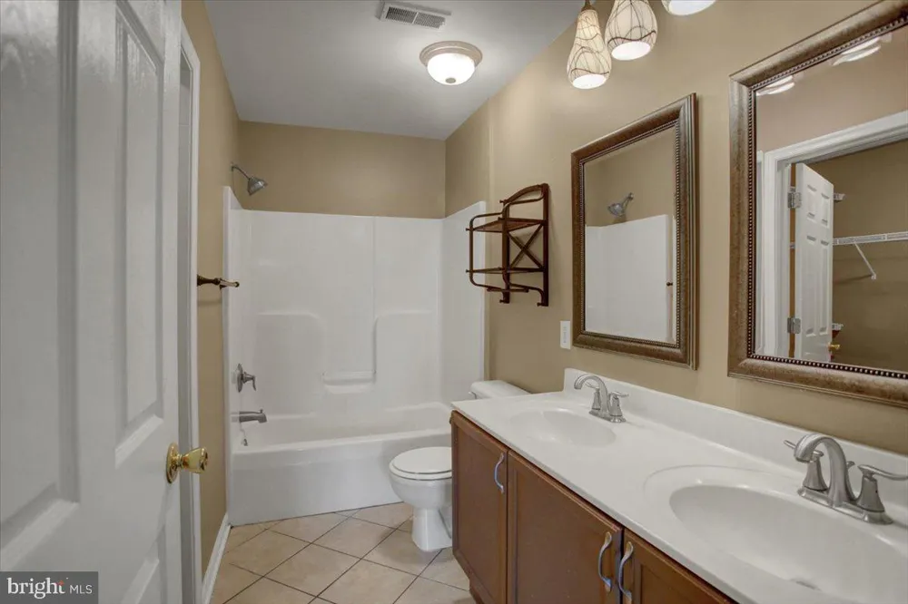 1153 LINDSAY LANE Hagerstown, MD 21742