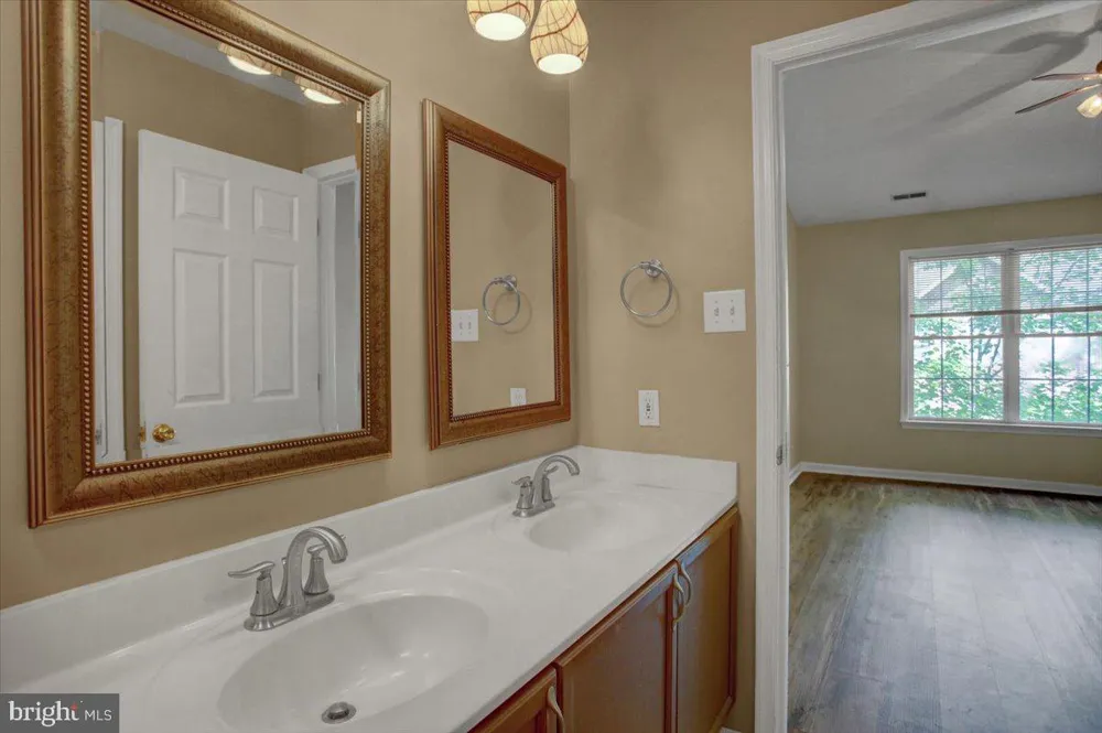 1153 LINDSAY LANE Hagerstown, MD 21742
