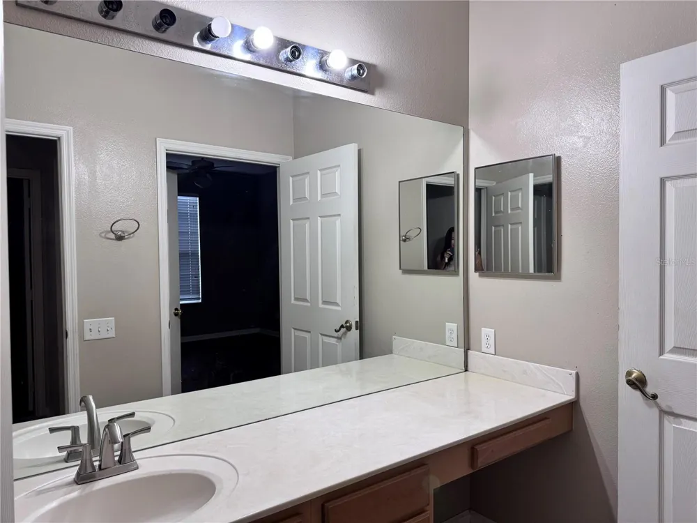 586 BRANTLEY TERRACE WAY #301 Altamonte Springs, FL 32714
