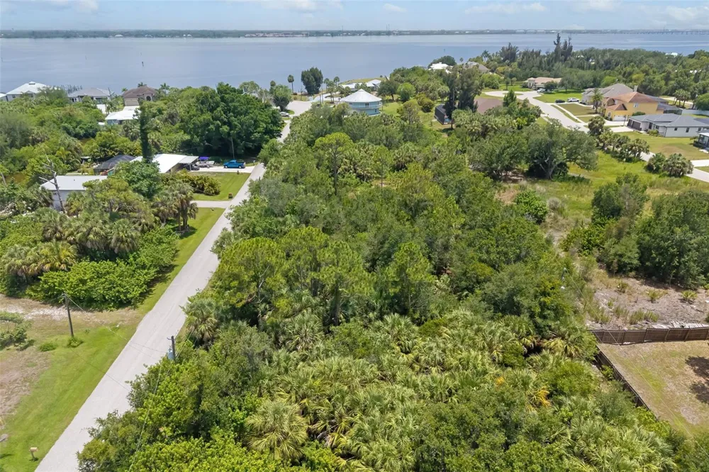 186 NORTHSHORE TERRACE Punta Gorda, FL 33980