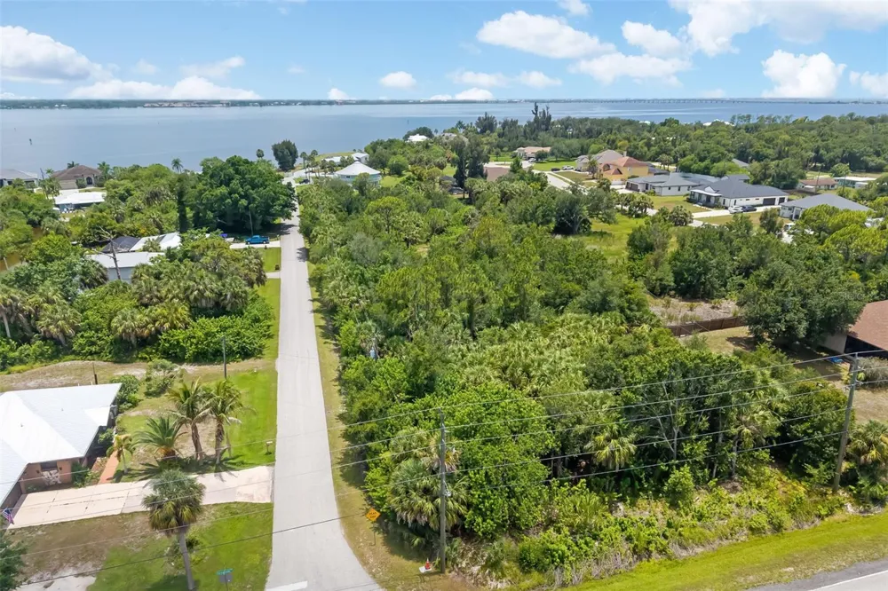186 NORTHSHORE TERRACE Punta Gorda, FL 33980