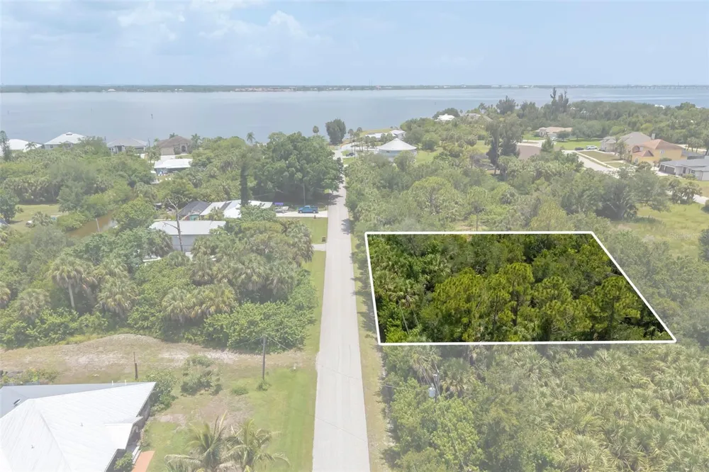 186 NORTHSHORE TERRACE Punta Gorda, FL 33980