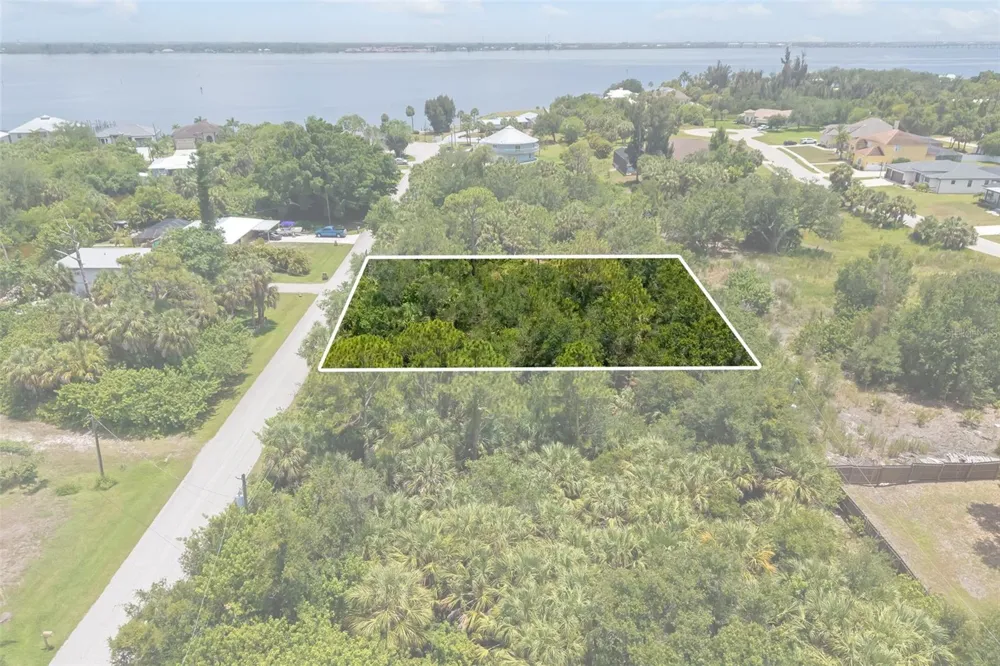 186 NORTHSHORE TERRACE Punta Gorda, FL 33980