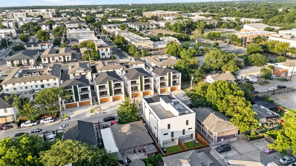 1505 Holly Dallas, TX 75204